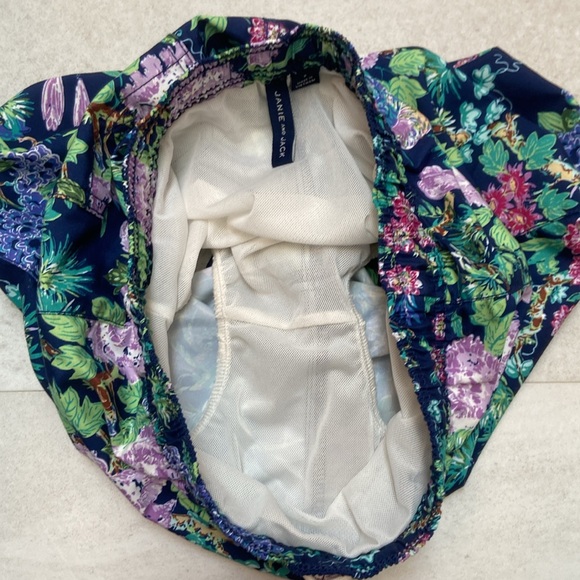 Janie & Kack tropical printed swim trunks - Picture 4 of 4